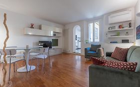 Saragozza Modern Apartment